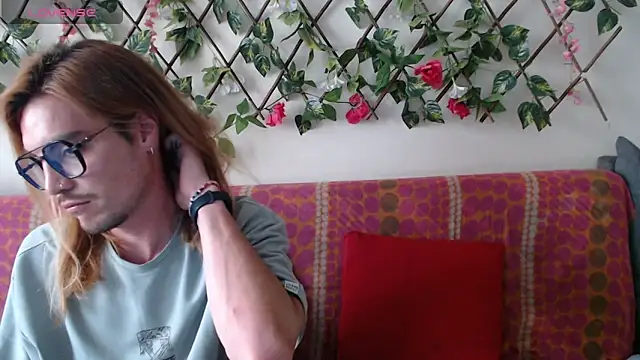 Snapshot of Jack_Emily1 chatting on May 29, 2026, 8:29 pm Jack Emily1 online show from May 29, 2026, 8:29 pm