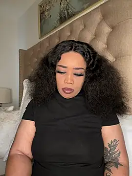 Snapshot of CAMMII_ chatting on February 18, 2026, 11:06 am CAMMII online show from February 18, 2026, 11:06 am