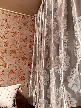 Snapshot of Cerd_Ayaz chatting on October 31, 2025, 3:57 pm Cerd Ayaz online show from October 31, 2025, 3:57 pm