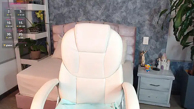 niko robin online show from March 25, 2026, 8:15 pm