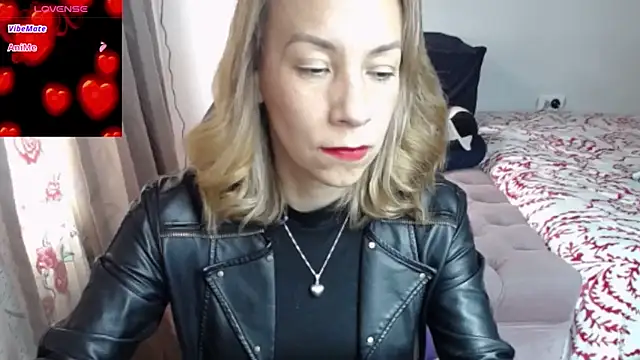 Snapshot of cristin_doll_ chatting on February 6, 2026, 7:17 pm cristin doll online show from February 6, 2026, 7:17 pm