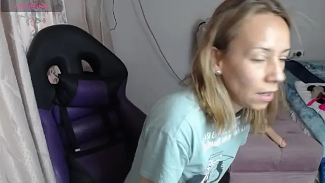 Snapshot of cristin_doll_ chatting on February 25, 2026, 10:41 pm cristin doll online show from February 25, 2026, 10:41 pm