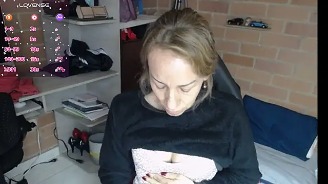 Snapshot of cristin_doll_ chatting on July 11, 2026, 7:27 pm cristin doll online show from July 11, 2026, 7:27 pm