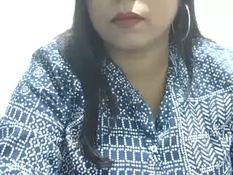 Snapshot of ROSEE_MERRYYYY chatting on January 1, 2025, 12:55 pm ROSEE MERRYYYY online show from January 1, 2025, 12:55 pm