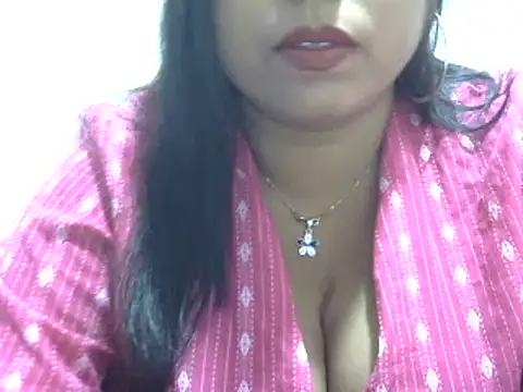 Snapshot of ROSEE_MERRYYYY chatting on January 6, 2025, 5:27 pm ROSEE MERRYYYY online show from January 6, 2025, 5:27 pm