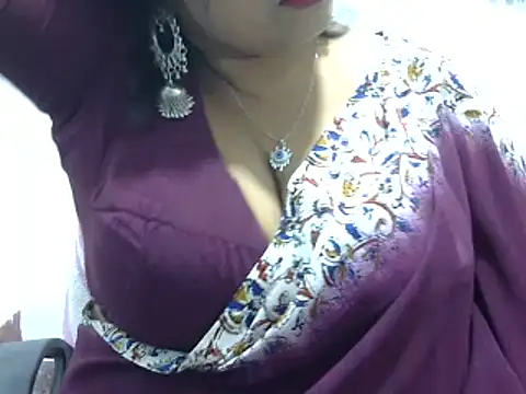 Snapshot of ROSEE_MERRYYYY chatting on February 16, 2025, 12:10 pm ROSEE MERRYYYY online show from February 16, 2025, 12:10 pm