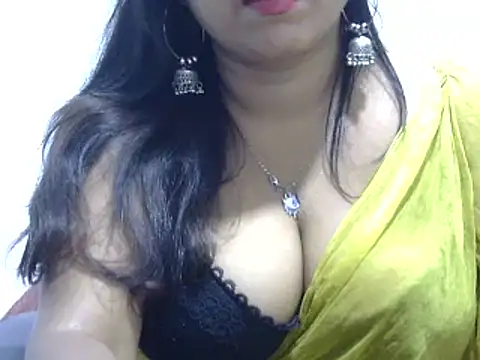 Snapshot of ROSEE_MERRYYYY chatting on March 21, 2025, 5:45 pm ROSEE MERRYYYY online show from March 21, 2025, 5:45 pm