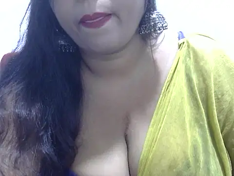 Snapshot of ROSEE_MERRYYYY chatting on September 20, 2025, 12:39 pm ROSEE MERRYYYY online show from September 20, 2025, 12:39 pm