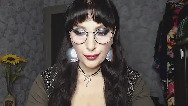 Aziza1 online show from February 3, 2025, 7:00 pm