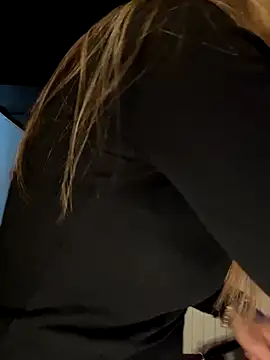 Etwas neugierig online show from October 27, 2025, 4:11 pm