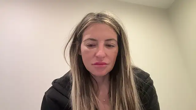 Snapshot of AmandaStarryNight chatting on December 5, 2024, 8:11 am AmandaStarryNight online show from December 5, 2024, 8:11 am