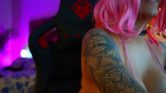 ambarEvans online show from December 2, 2024, 2:20 am