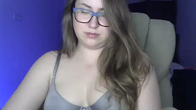 SeasonalSomeone online show from June 24, 2026, 8:41 pm