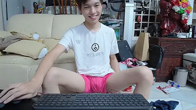 Snapshot of andrewooi chatting on December 23, 2024, 12:41 pm andrewooi online show from December 23, 2024, 12:41 pm