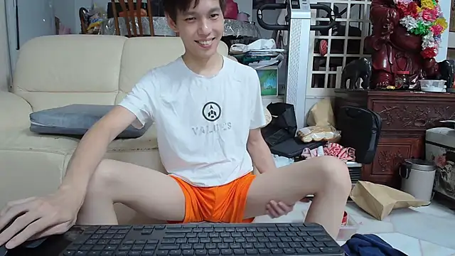 Snapshot of andrewooi chatting on December 31, 2024, 1:41 pm andrewooi online show from December 31, 2024, 1:41 pm