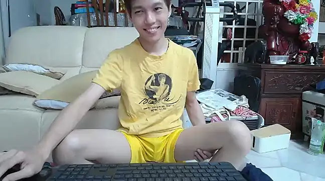 Snapshot of andrewooi chatting on March 22, 2025, 12:35 pm andrewooi online show from March 22, 2025, 12:35 pm