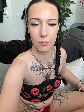 Trixie-Tainted online show from July 16, 2026, 2:45 pm
