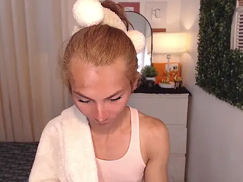 FertilityGoddessXx online show from April 28, 2026, 4:06 am