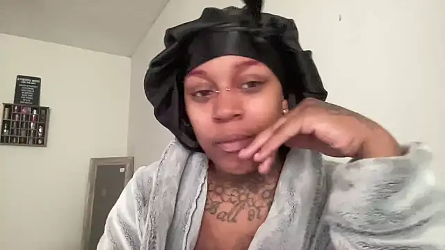 Snapshot of Creamesensation chatting on January 17, 2026, 2:33 pm Creamesensation online show from January 17, 2026, 2:33 pm