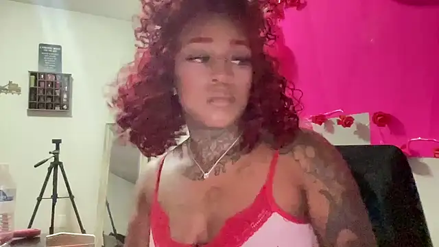 Snapshot of Creamesensation chatting on February 15, 2026, 8:02 am Creamesensation online show from February 15, 2026, 8:02 am