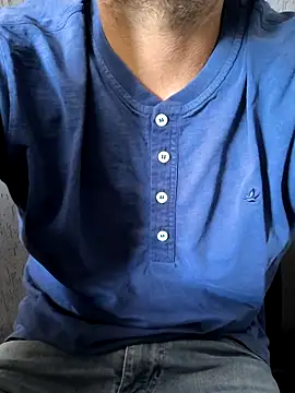 Snapshot of Leo_Big chatting on February 27, 2025, 1:38 pm Leo Big online show from February 27, 2025, 1:38 pm