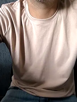 Snapshot of Leo_Big chatting on November 3, 2025, 12:06 pm Leo Big online show from November 3, 2025, 12:06 pm