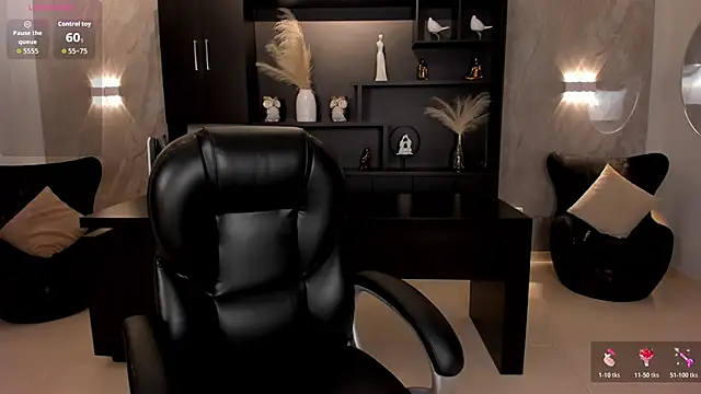 MorganHicks online show from October 28, 2025, 7:16 pm