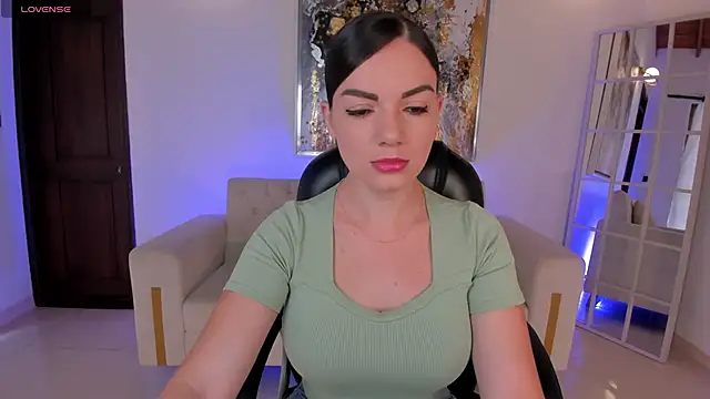 MorganHicks online show from November 25, 2025, 7:47 pm