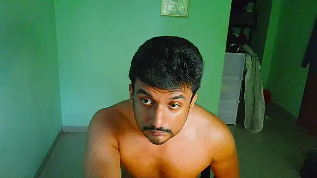 daringcutie online show from April 24, 2026, 7:22 am