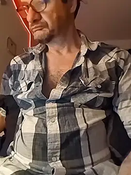 goldeagle1973 online show from November 15, 2025, 3:15 am