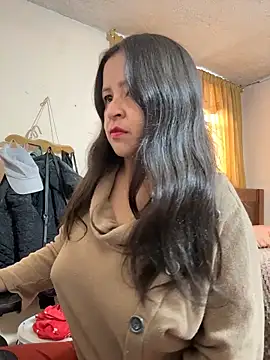 latinfemale online show from March 11, 2026, 8:04 pm