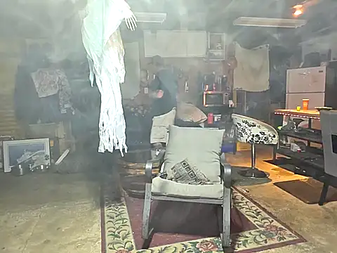 Snapshot of canadacockinme chatting on October 6, 2025, 4:32 am canadacockinme online show from October 6, 2025, 4:32 am