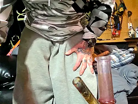 Snapshot of canadacockinme chatting on November 1, 2025, 9:11 am canadacockinme online show from November 1, 2025, 9:11 am