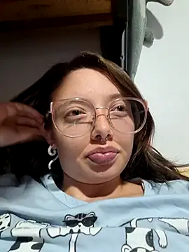 Snapshot of linda-schmidt chatting on April 21, 2026, 1:07 am linda-schmidt online show from April 21, 2026, 1:07 am