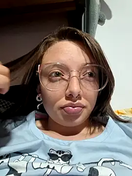 Snapshot of linda-schmidt chatting on April 21, 2026, 1:42 am linda-schmidt online show from April 21, 2026, 1:42 am