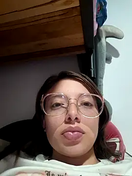 Snapshot of linda-schmidt chatting on May 14, 2026, 2:18 am linda-schmidt online show from May 14, 2026, 2:18 am