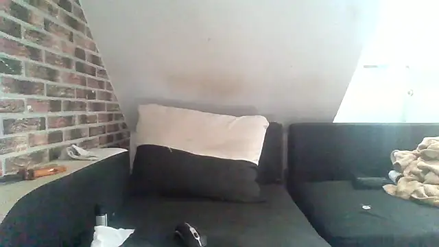 Snapshot of InMeinenMund chatting on October 2, 2025, 12:12 pm InMeinenMund online show from October 2, 2025, 12:12 pm