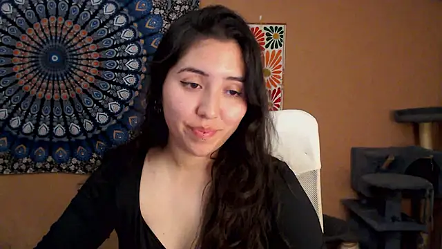 IntimateTales online show from November 4, 2025, 7:13 pm