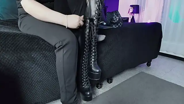  Jade 16 online show from November 27, 2025, 11:56 am