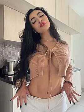 Snapshot of emma_andrew1 chatting on February 16, 2026, 4:47 pm emma andrew1 online show from February 16, 2026, 4:47 pm