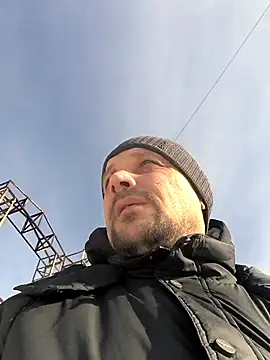 Snapshot of DanielOhCool chatting on January 19, 2026, 9:13 am DanielOhCool online show from January 19, 2026, 9:13 am