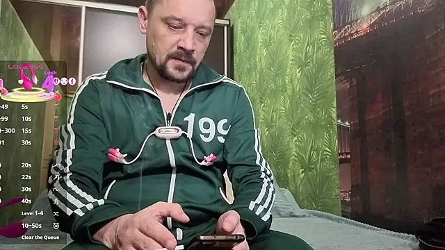 Snapshot of DanielOhCool chatting on February 9, 2026, 6:17 am DanielOhCool online show from February 9, 2026, 6:17 am