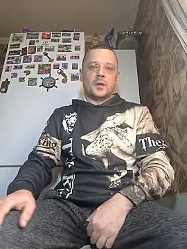 Snapshot of DanielOhCool chatting on March 1, 2026, 7:10 am DanielOhCool online show from March 1, 2026, 7:10 am