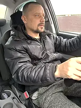 DanielOhCool online show from April 15, 2026, 10:11 am