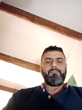 ChiIul11 online show from October 7, 2025, 11:35 pm