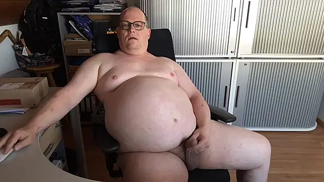 Snapshot of Mark50bw chatting on October 29, 2025, 8:49 am Mark50bw online show from October 29, 2025, 8:49 am