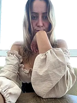 Snapshot of Puzdosia chatting on October 2, 2025, 8:54 am Puzdosia online show from October 2, 2025, 8:54 am