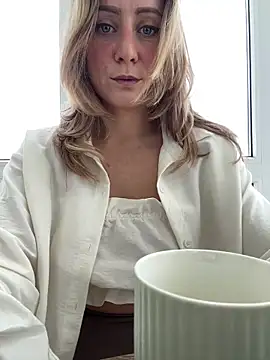 Snapshot of Puzdosia chatting on October 11, 2025, 9:08 am Puzdosia online show from October 11, 2025, 9:08 am