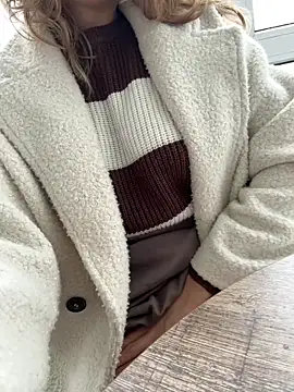 Snapshot of Puzdosia chatting on November 16, 2025, 8:53 am Puzdosia online show from November 16, 2025, 8:53 am