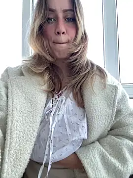 Snapshot of Puzdosia chatting on November 27, 2025, 7:32 am Puzdosia online show from November 27, 2025, 7:32 am